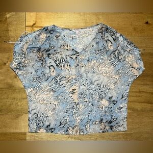 Juicy Couture #73227 Women’s Open Shoulder Slit Blouse Size Medium‎